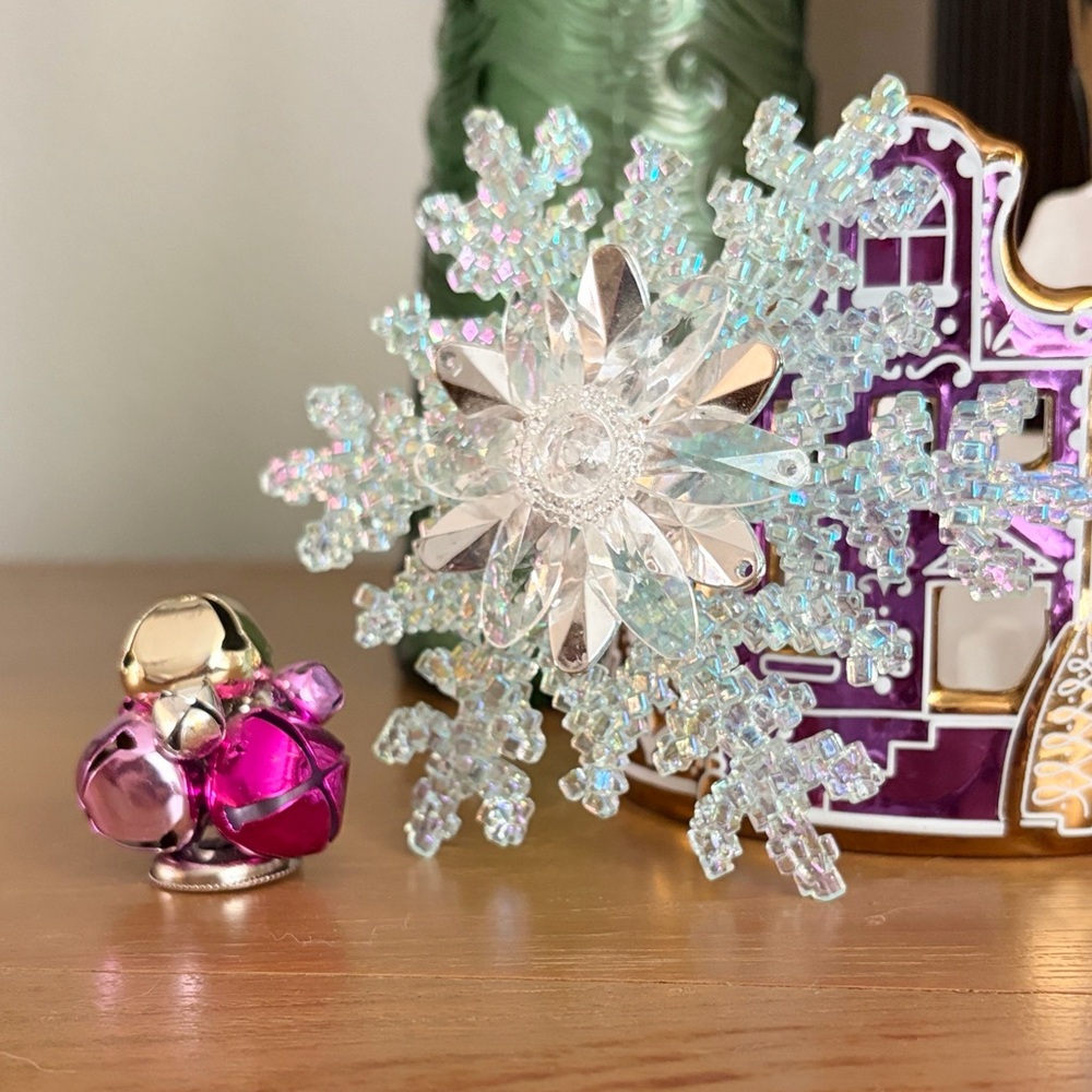 (2) Bath & Body Works Magnetic Candle Toppers Sleigh Bells Snowflake Lot of 2
